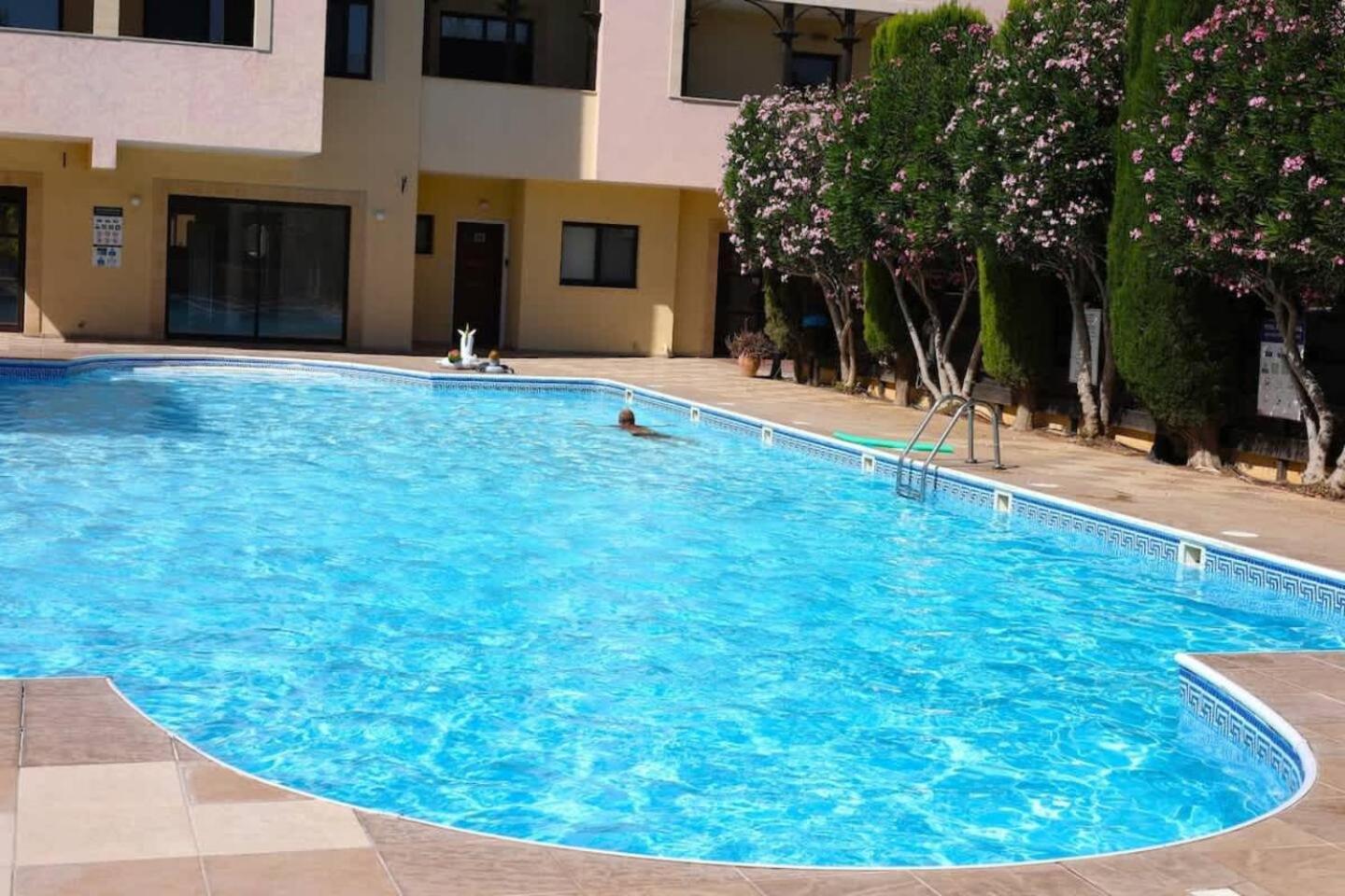 Queens Gardens Paradise Vip, Pool, Mall, Sea Paphos Exterior foto