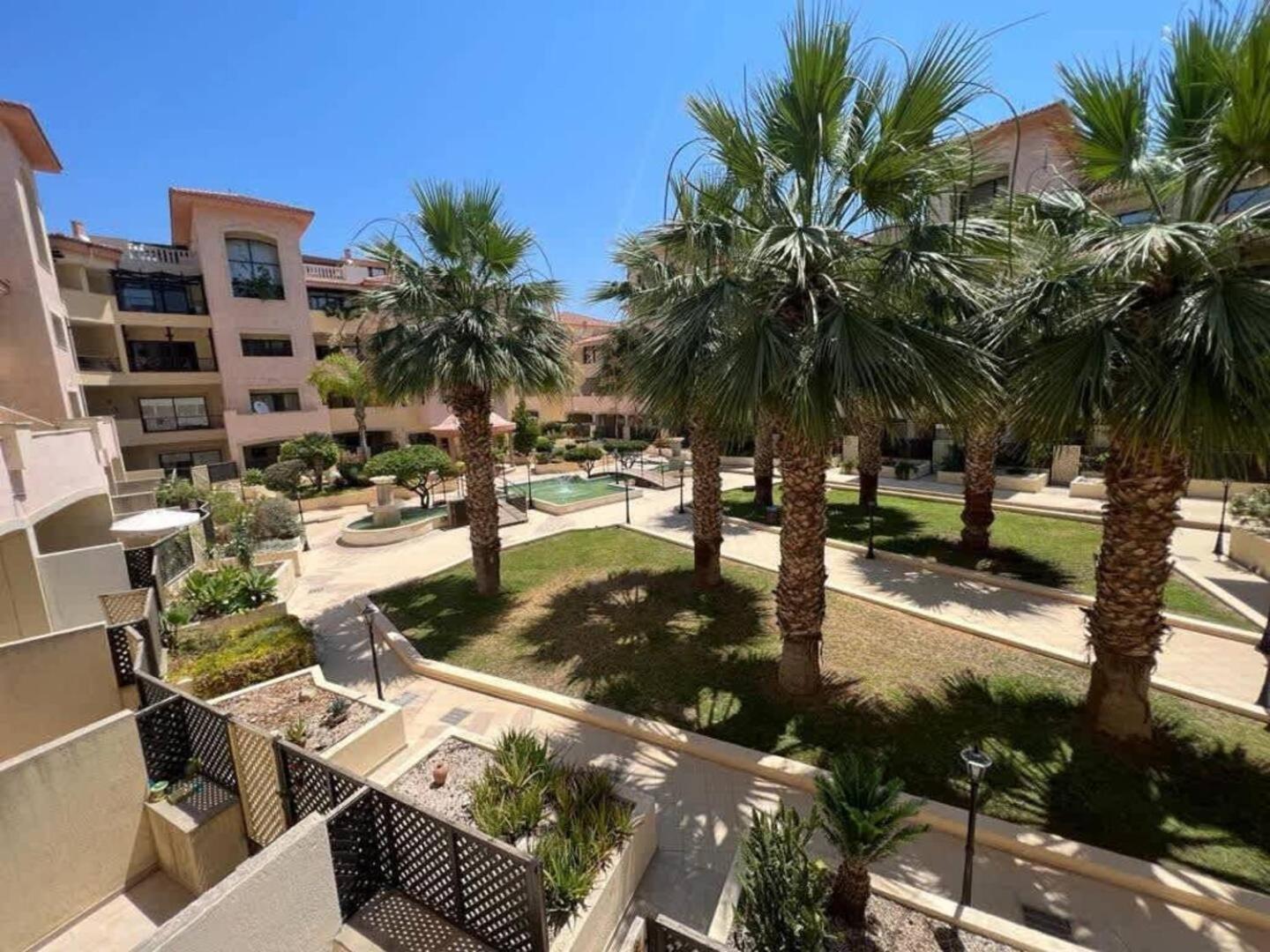 Queens Gardens Paradise Vip, Pool, Mall, Sea Paphos Exterior foto