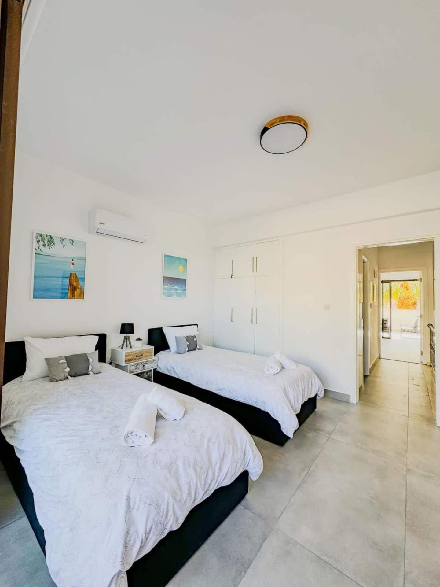 Queens Gardens Paradise Vip, Pool, Mall, Sea Paphos Exterior foto